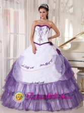 2013 Don Torcuato Argentina White and Purple Quinceanera Dress Sweetheart Satin and Organza Embroidery floral decorate Style PDZY416FOR 