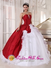 2013 Salta Argentina Wine Red and White Ball Gown Quinceanera Dress with Hand Made Flowers Sweetheart Organza and Taffeta  Style PDZY762FOR 
