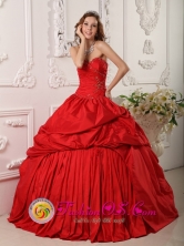 Princess Strapless Ruching Sweetheart Neckline Beaded Decorate Red Taffeta 2013 Quilmes Argentina Quinceanera Dress  Style QDZY111FOR
