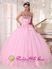 Matanzas Cuba Custom Made Pink sweet sixteen Tulle Dress with Beaded and Ruched Bodice Taffeta and With Hand Made Flowers Style PDZY737FOR