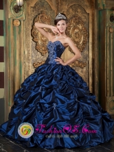Navy Blue Strapless Sweetheart Quinceanera Dress with Picks-up Taffeta Ball Gown in Usulutan    El Salvador  Style QDZY116FOR