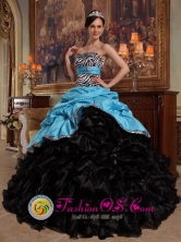 New Style Aqua Blue and Black Quinceanera Dress with Sweetheart Pick-ups Ball Gown For Winter in Santa Ana El Salvador Style QDZY435FOR
