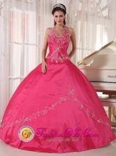 Red Halter Top Quinceanera Dress with Appliques Decorate Ball Gown for Military Ball in Santa Tecla   El Salvador  Style PDZY606FOR
