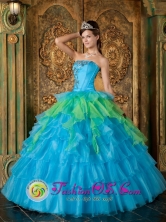 2013 Mazatenango Guatemala Colorful Appliques Ruffles Layerd For  Spring Quinceanera Dress Ball Gown Customize Style QDZY255FOR