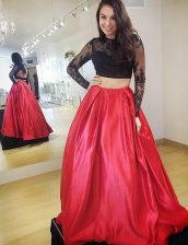  Long Sleeves Floor Length Lace Backless Prom Evening Gown with Red