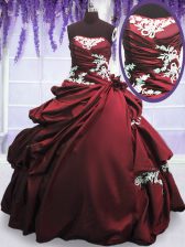 Sophisticated Halter Top Sleeveless 15 Quinceanera Dress Floor Length Beading and Appliques and Pick Ups Burgundy Taffeta