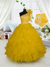 Unique Floor Length Gold Little Girls Pageant Gowns One Shoulder Sleeveless Side Zipper