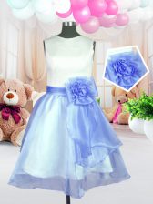  Scoop Knee Length Zipper Kids Pageant Dress Baby Blue for Military Ball and Sweet 16 and Quinceanera with Hand Made Flower