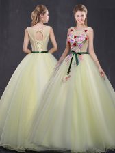 Pretty Light Yellow Ball Gowns Organza Scoop Sleeveless Appliques Floor Length Lace Up Sweet 16 Dress
