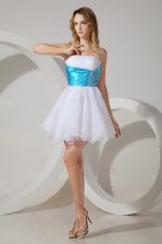 Fitting Mini Length Zipper Dama Dress for Quinceanera White for Prom and Party with Beading