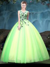  Sleeveless Lace Up Floor Length Appliques Quince Ball Gowns