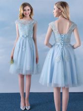 Elegant Scoop Cap Sleeves Knee Length Appliques and Belt Lace Up Court Dresses for Sweet 16 with Light Blue