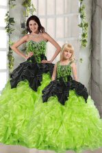  Floor Length Ball Gowns Sleeveless Green Quinceanera Gown Lace Up