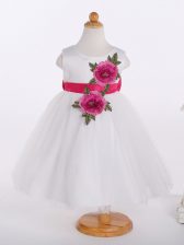 High Quality White Tulle Zipper Scoop Sleeveless Knee Length Pageant Gowns For Girls Bowknot and Hand Made Flower