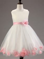 High Class Knee Length White Pageant Gowns For Girls Tulle Sleeveless Appliques and Hand Made Flower