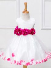  Sleeveless Tulle Knee Length Zipper Child Pageant Dress in White with Appliques and Hand Made Flower