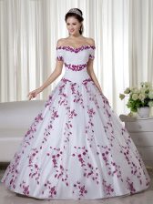  White Ball Gowns Off The Shoulder Short Sleeves Organza Floor Length Lace Up Embroidery 15 Quinceanera Dress
