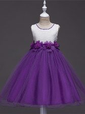 Modern Knee Length Purple Little Girls Pageant Gowns Tulle Sleeveless Lace and Hand Made Flower