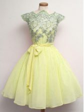 Custom Fit Yellow Scalloped Lace Up Lace and Belt Damas Dress Cap Sleeves