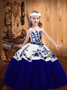  Sleeveless Embroidery Lace Up Kids Pageant Dress