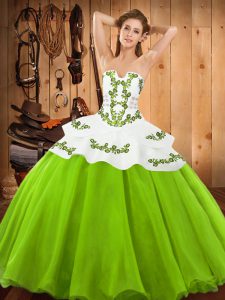 Clearance Sleeveless Embroidery Floor Length Sweet 16 Quinceanera Dress