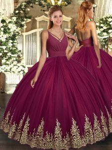 Pretty V-neck Sleeveless Quinceanera Dresses Floor Length Beading and Appliques Burgundy Tulle