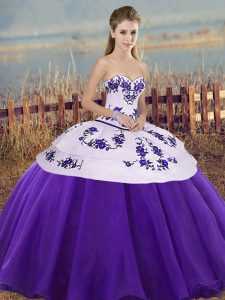 Classical Floor Length White And Purple Quinceanera Dresses Sweetheart Sleeveless Lace Up