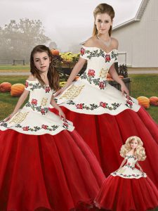 Dynamic White And Red Lace Up Off The Shoulder Embroidery 15th Birthday Dress Organza Sleeveless
