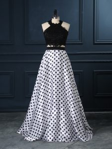 Extravagant White And Black Sleeveless Lace Zipper Evening Dress