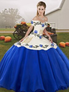 Free and Easy Blue And White Ball Gowns Off The Shoulder Sleeveless Organza Floor Length Lace Up Embroidery and Ruffles Sweet 16 Dresses