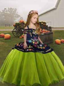 On Sale Floor Length Olive Green Little Girls Pageant Dress Wholesale Organza Sleeveless Embroidery