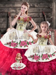  Off The Shoulder Sleeveless 15th Birthday Dress Floor Length Embroidery and Ruffles Pink And White Organza