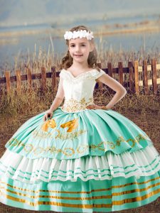 Luxurious Sleeveless Satin Floor Length Lace Up Pageant Gowns For Girls in Apple Green with Embroidery