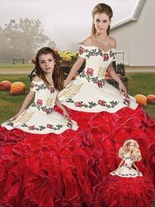 Vintage Sleeveless Organza Floor Length Lace Up Quinceanera Gowns in White And Red with Embroidery and Ruffles