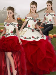  Off The Shoulder Sleeveless Vestidos de Quinceanera Floor Length Embroidery and Ruffles White And Red Tulle