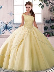 High End Yellow Tulle Lace Up Off The Shoulder Sleeveless Quinceanera Dresses Brush Train Beading