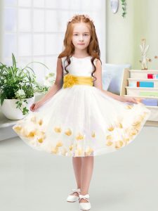  Tulle Sleeveless Knee Length Flower Girl Dresses for Less and Appliques and Belt