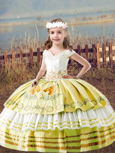  Yellow Ball Gowns Satin Off The Shoulder Sleeveless Embroidery Floor Length Lace Up Little Girl Pageant Gowns