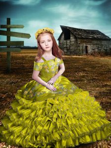  Short Sleeves Organza Floor Length Lace Up Little Girls Pageant Gowns in Olive Green with Embroidery and Ruffled Layers