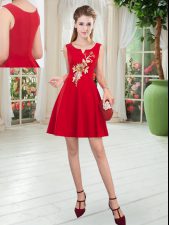  Satin Scoop Sleeveless Zipper Appliques Prom Dress in Red