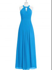  Halter Top Sleeveless Prom Dresses Floor Length Ruching Blue Chiffon