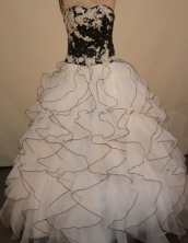 Elegant Ball Gown Sweetheart Neck Floor-Lengtrh White Quinceanera Dresses Style LJ042432