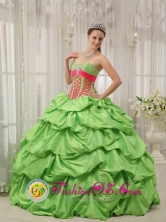  Party Special Spring Green Wholesale Sweetheart Neckline Quinceanera Dress With Beadings and Pick-ups Decorate In Edelira Paraguay  Style QDZY477FOR  