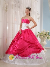 Customize New Coral Red and White Quinceanera Dress With Sweetheart Neckline and beautiful Appliques Decorate In Coronel Oviedo Paraguay  Style QDZY449FOR  