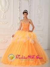 For 2013 Wholesale Clebrity In Pinetop Orange Ruffles Sweetheart Quinceanera Dress With Appliques and Beading In Caacupe Paraguay  Style QDZY256FOR 