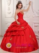 Princess Strapless Sweetheart Wholesale Taffeta Appliques and Pick-ups For Wonderful Red Quinceanera Dress In Trinidad Paraguay Style QDZY083FOR