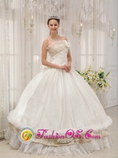 The Most Popular White 2013 Customer Made Quinceanera Dress With Beading Strapless Taffeta Ball Gown In Menno Paraguay Style QDZY285FOR