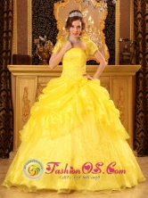 Bagua Peru Yellow wholesale Quinceanera Dress With Floor-length Pick-ups Ball Gown For Strapless and Appliques Style QDZY016FOR