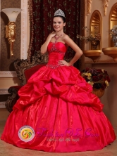 Chanaral Chile Stylish Red Appliques Decorate Bust 2013 Quinceanera Dress With Taffeta Beading And Ruffles for Military Ball Style QDZY632FOR