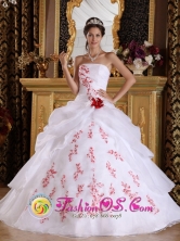 San Fernando Chile  Wonderful White A-Line Quinceanera Dress  With Appliques And Hand Made Flower Style QDZY190FOR